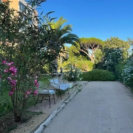 Cannes * Κάννες